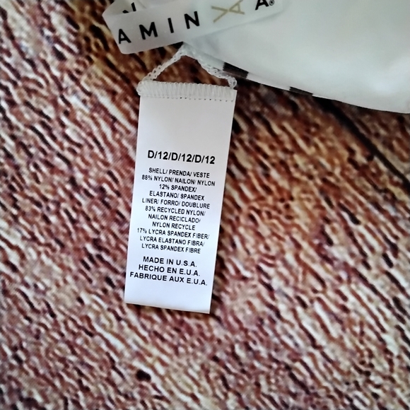 NEW! 🌱Vitamin A Bikini Top nwot - Picture 6 of 8